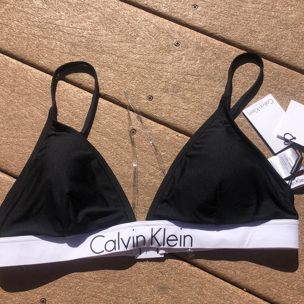 Calvin Klein Bikini Top Medium